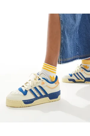 adidas Rivalry 86 Low trainers in cream and blue