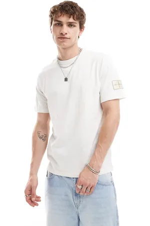 Calvin Klein Badge t-shirt in off