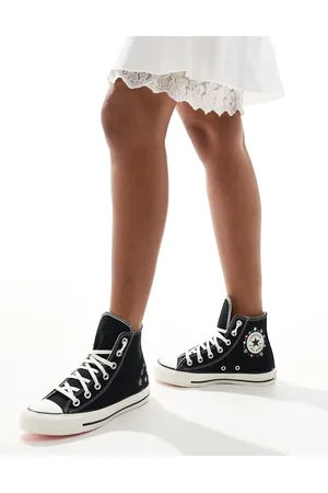 Converse Chuck Taylor All Star Hi in with embroidered flowers