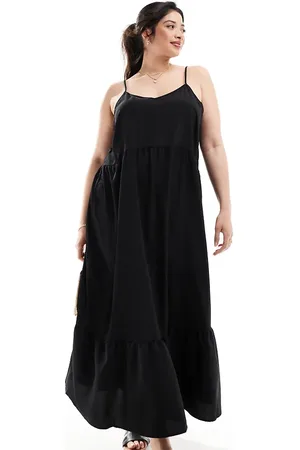 Pieces® Pieces Curve frill bottom maxi dress in
