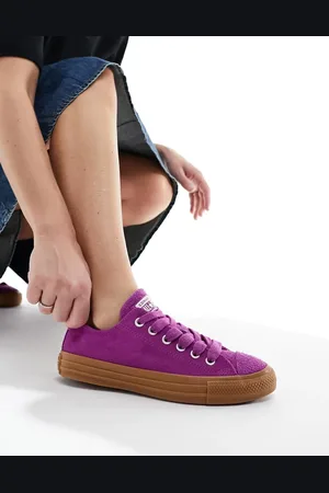 Converse Chuck Taylor All Star Ox trainers with gum sole in