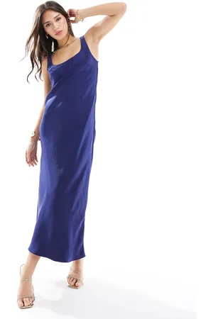 New Look Scoop neck maxi satin dress in navy