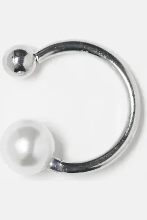 FADED FUTURE Ear cuff with pearl in