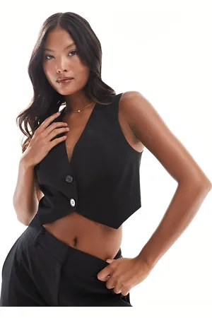 ASOS ASOS DESIGN Petite cropped tailored waistcoat in