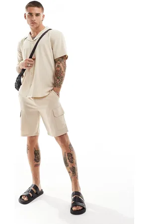 New Look Seersucker shorts in stone
