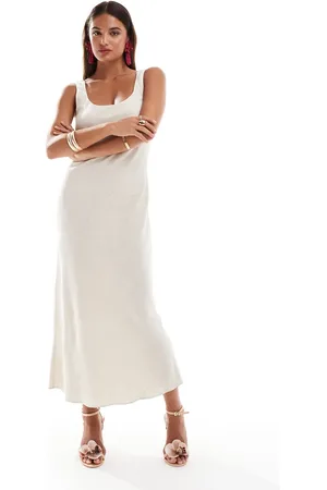 New Look Scoop neck midi dress in off