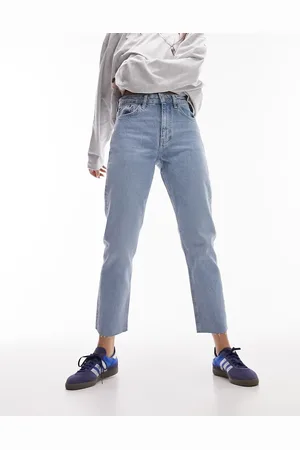 Topshop Cropped mid rise straight jeans with raw hems in bleach