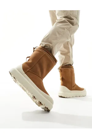 UGG Hybrid boots in tan