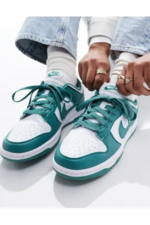 Nike Dunk Low NN trainers in white and