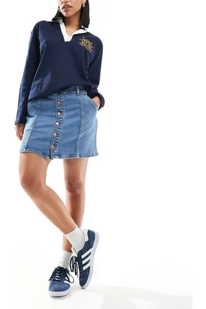 Wrangler Denim mini skirt in mid wash