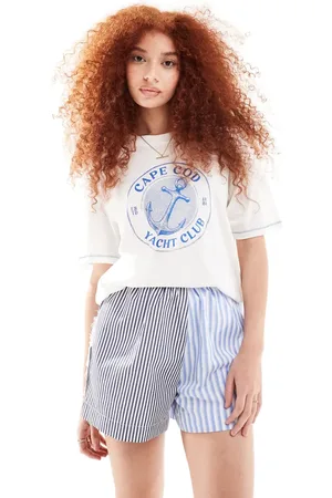 Cotton On Cotton On oversized t-shirt with retro Cape Cod graphic