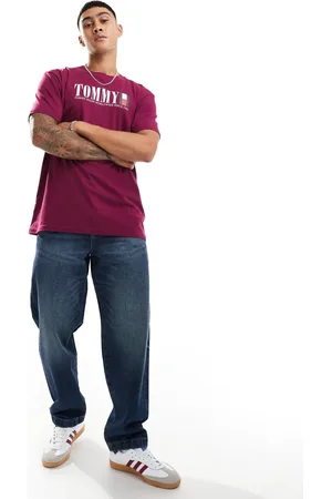 Tommy Hilfiger Large logo t-shirt in fuchsia