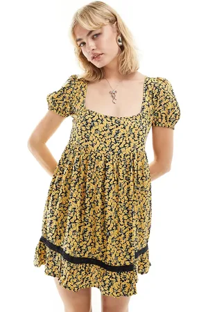 Motel Exclusive beling mini bloom floral puff sleeve smock dress in