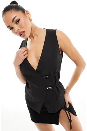 Kaiia Exclusive sleeveless buckle side waistcoat in