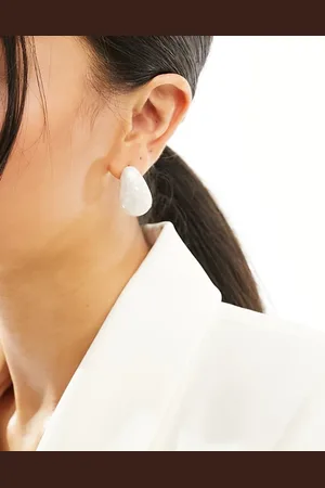 True Decadence Marble effect drop earrings in cream