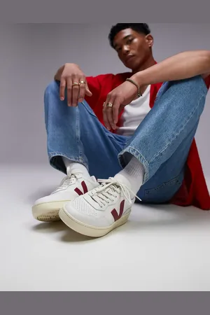 Veja V-90 trainer in white/