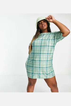 Urban Threads Urban Threads Plus t-shirt dress in sage check