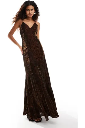Amy Lynn Maxi dress with open back in tiger velvet burnout