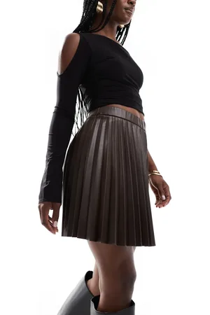 VILA Leather look pleated mini skirt in dark chocolate