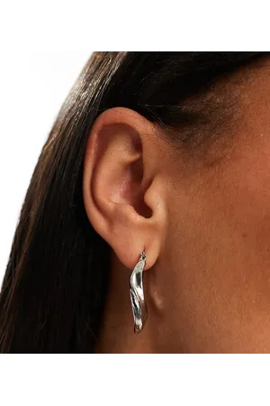 Pieces® Twisted hoop earrings in