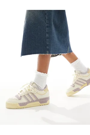 adidas Rivalry 86 Low trainers in cream and lilac
