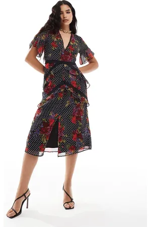 HOPE & IVY Ruffle hem midi dress with lace trims in dark floral