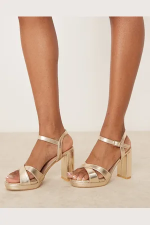 New Look Cross over heeled sandal in