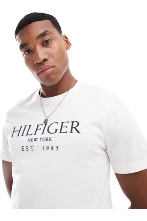 Tommy Hilfiger Large logo t-shirt in