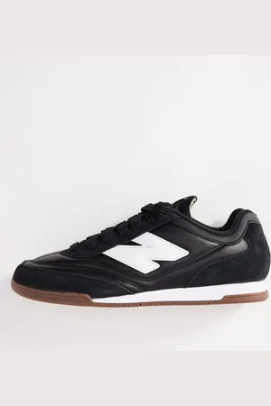 New Balance RC42 trainers in