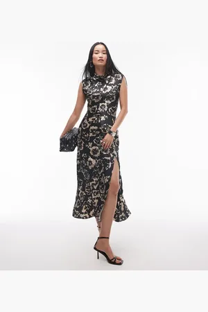 Topshop Drape neck maxi dress in blurred mono floral