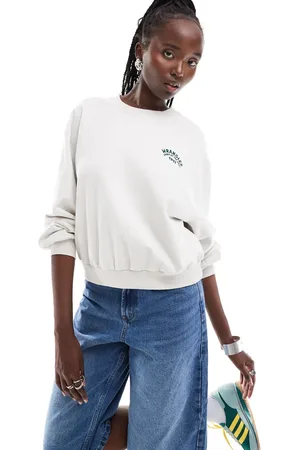 Wrangler Chest logo loose fit sweatshirt in cream