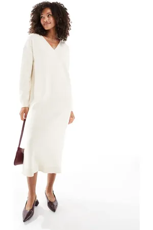 VERO MODA Premium v neck knitted midi dress in cream