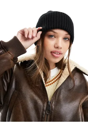 Object Knitted beanie in