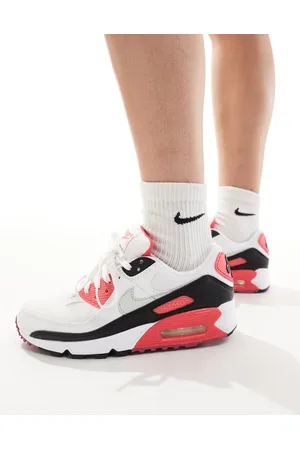 Nike Air Max 90 trainers in white, black and