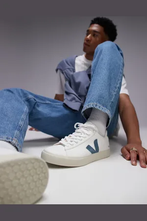 Veja Campo trainer in /blue