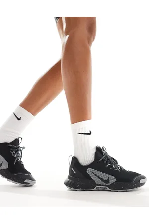 Nike Juniper Trail 3 trainers in