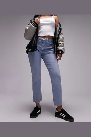 Topshop Cropped mid rise straight jeans with raw hems in bleach