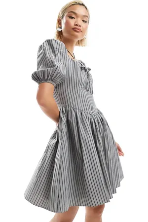 Glamorous Scoop neck bow detail mini romantic dress in black stripe