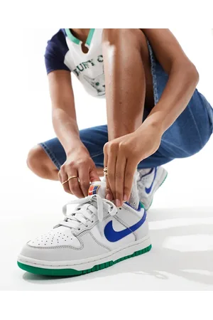 Nike Dunk Low trainer in and blue detail