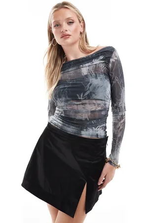 New Look Mesh slash neck long sleeve top in pattern
