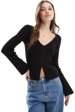 Pretty Lavish Button front fitted cardigan in
