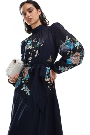 HOPE & IVY Embroided midaxi dress in