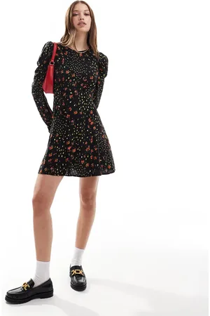 Miss Selfridge Ribbon detail tea dress in floral print