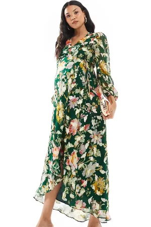 HOPE & IVY Wrap midaxi dress in dark green floral with gold fleck