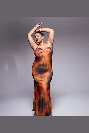 ASOS ASOS DESIGN Curve twist bust mesh maxi dress in bold abstract print