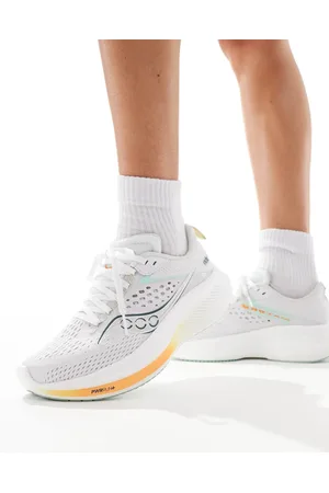 Saucony Ride 17 neutral running trainers in and peel