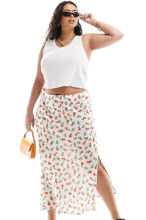Pieces® Pieces Curve side slit midi skirt in cream print