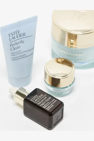 Estée Lauder DayWear Moisturiser 4-Piece Skincare Gift Set (save 37%)