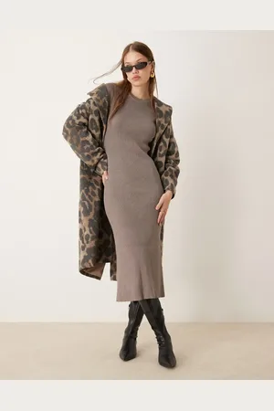New Look Crew neck ribbed knitted midi dress in mink