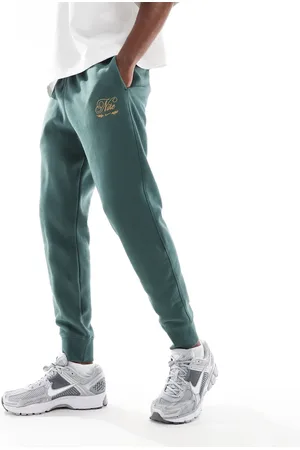 Nike Club festive joggers in dark